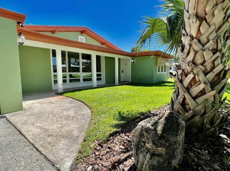Sea La Vie - Beach Town Charm+Newly Renovated Cocoa Beach Exterior foto