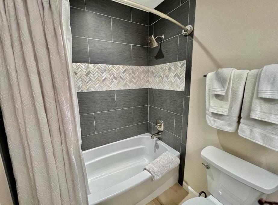 Sea La Vie - Beach Town Charm+Newly Renovated Cocoa Beach Exterior foto